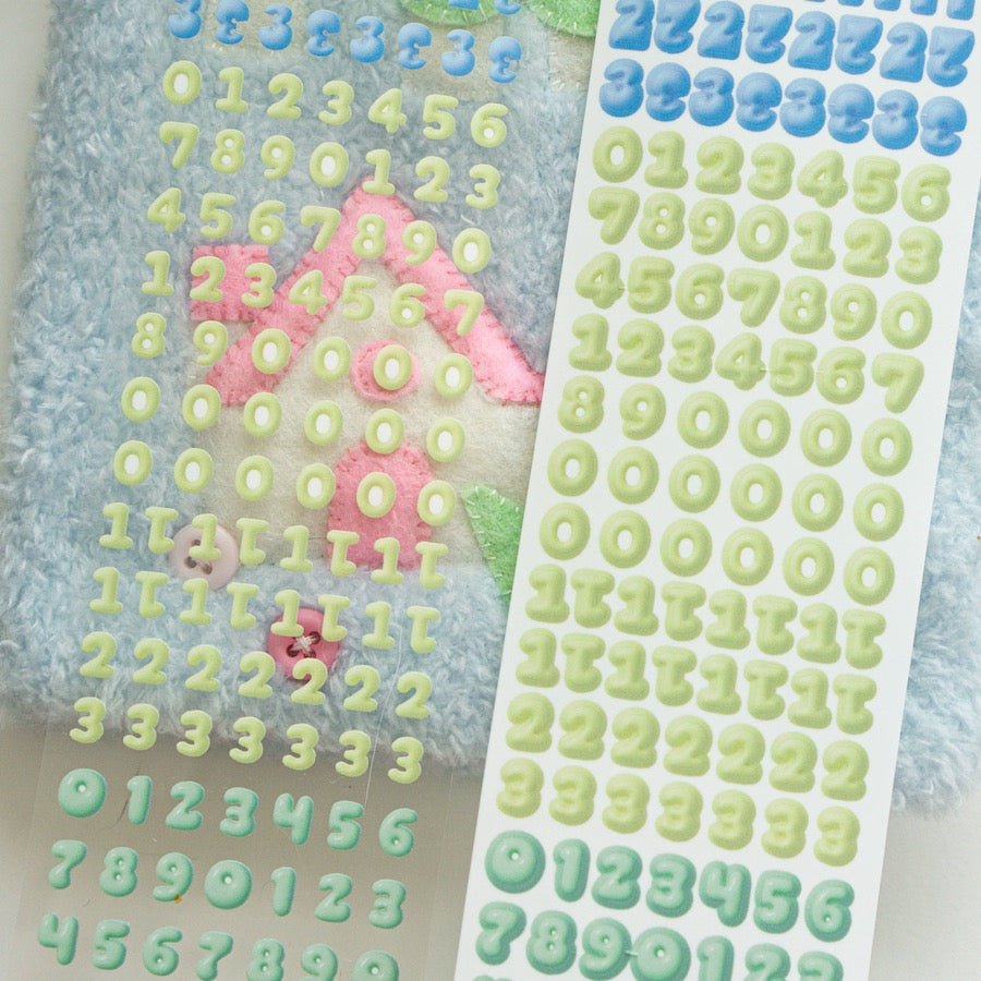 Die-Cut Sticker Roll - Cream Numbers