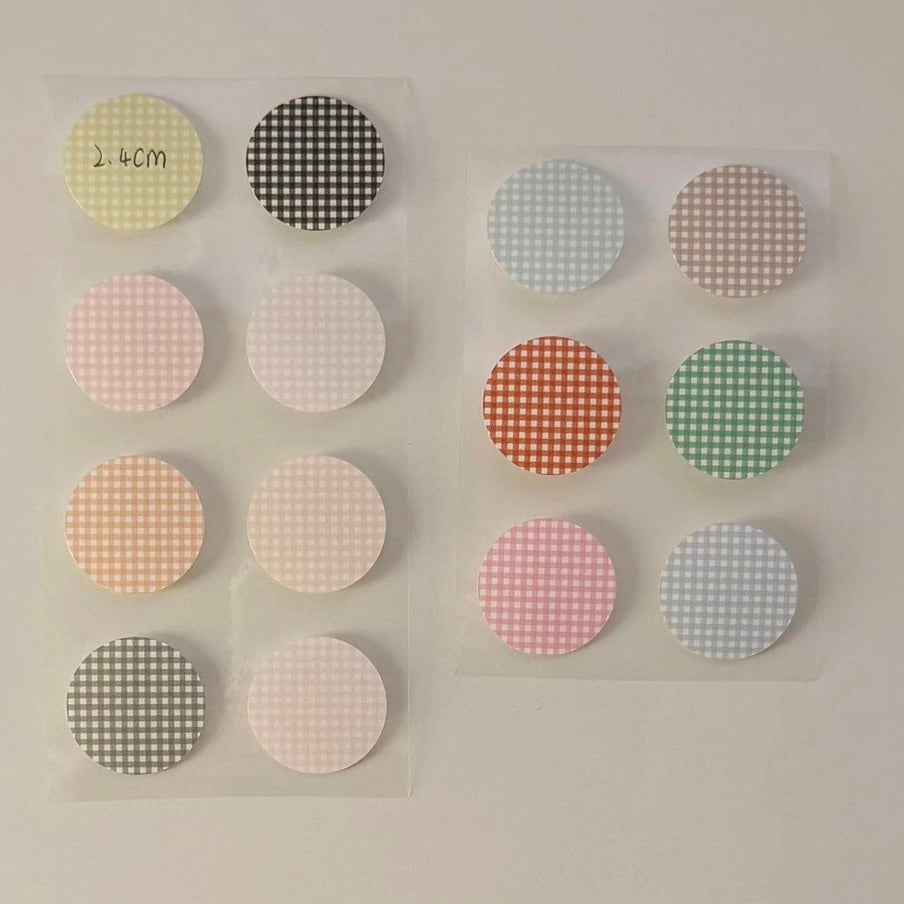Die-Cut Sticker Roll - A Circle